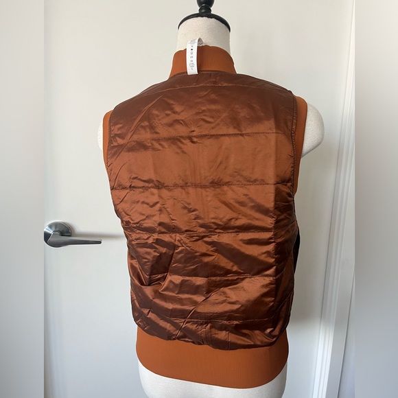 Brand New Lululemon Reversible Water-Repellant Non-Stop Bomber Vest - Picture 10 of 14